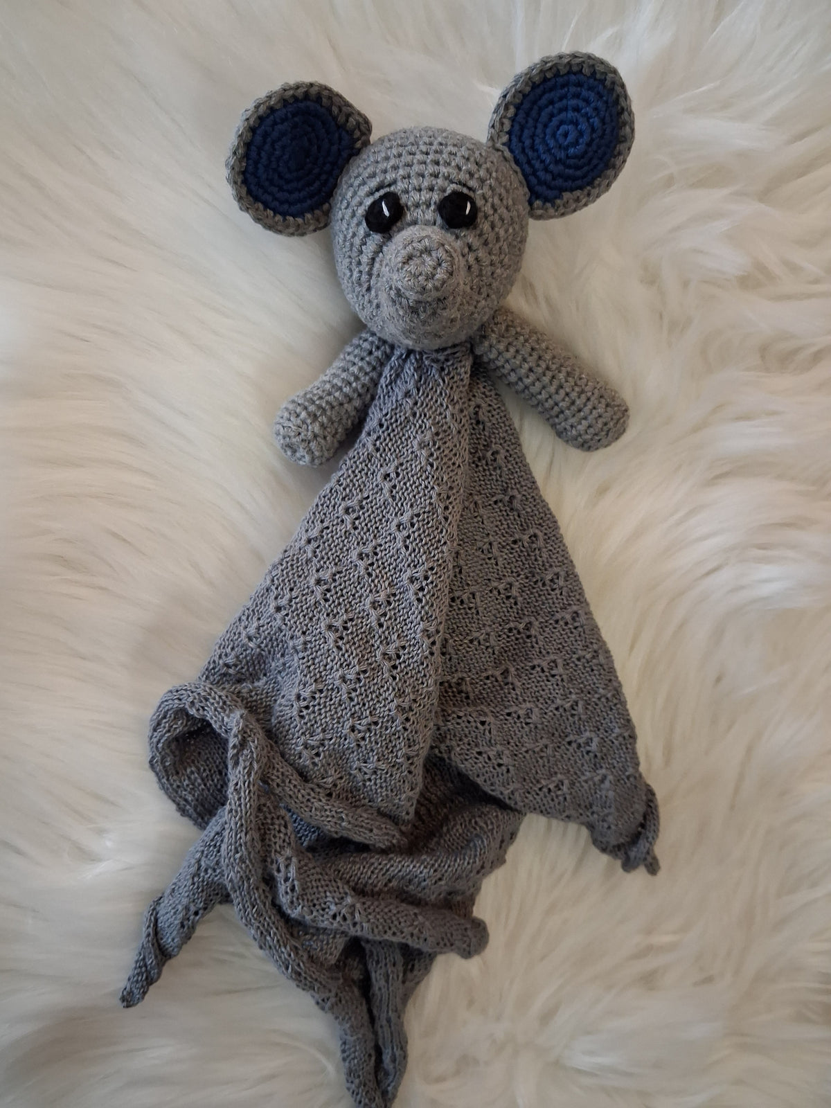 Elefant med blå øre